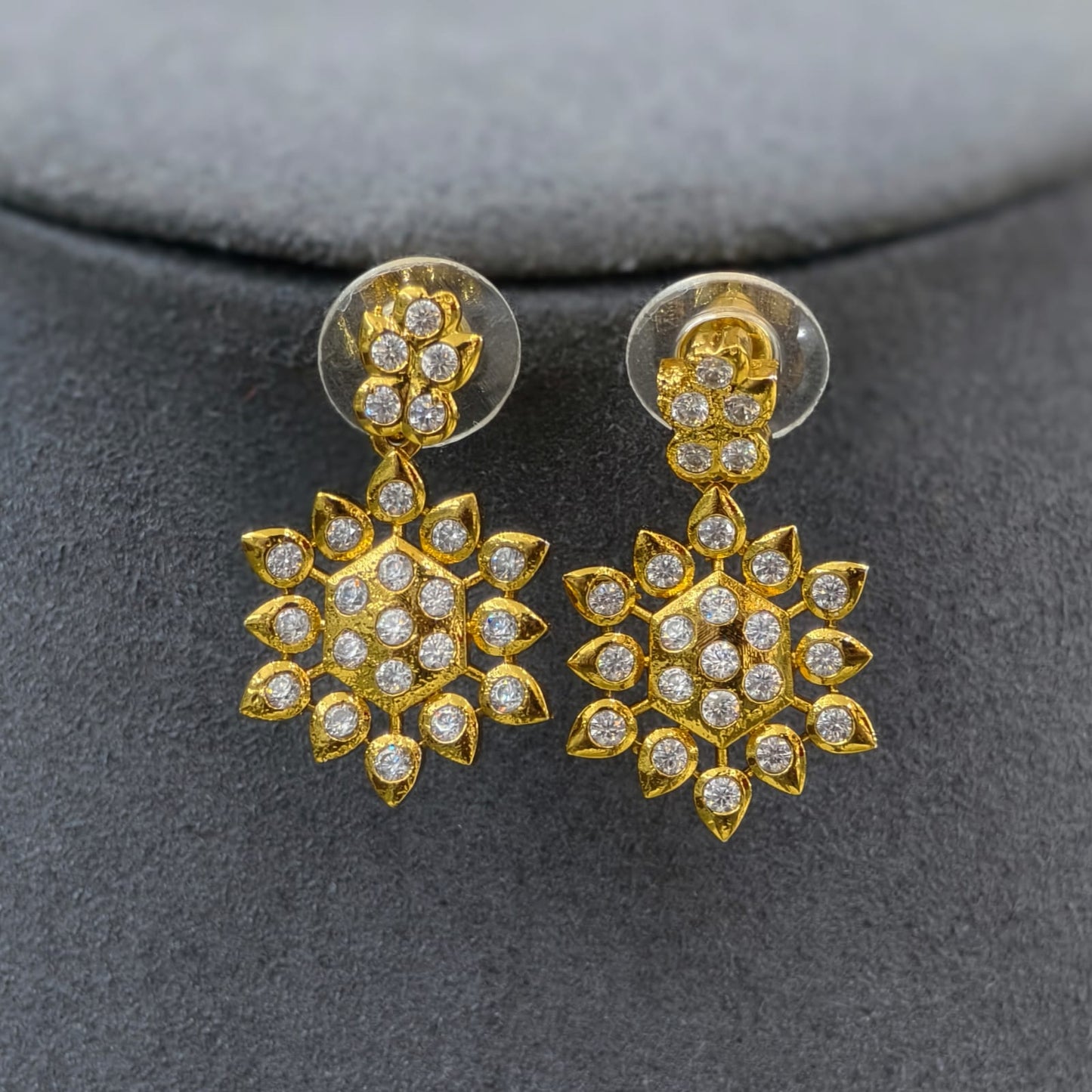 white stones Neckset