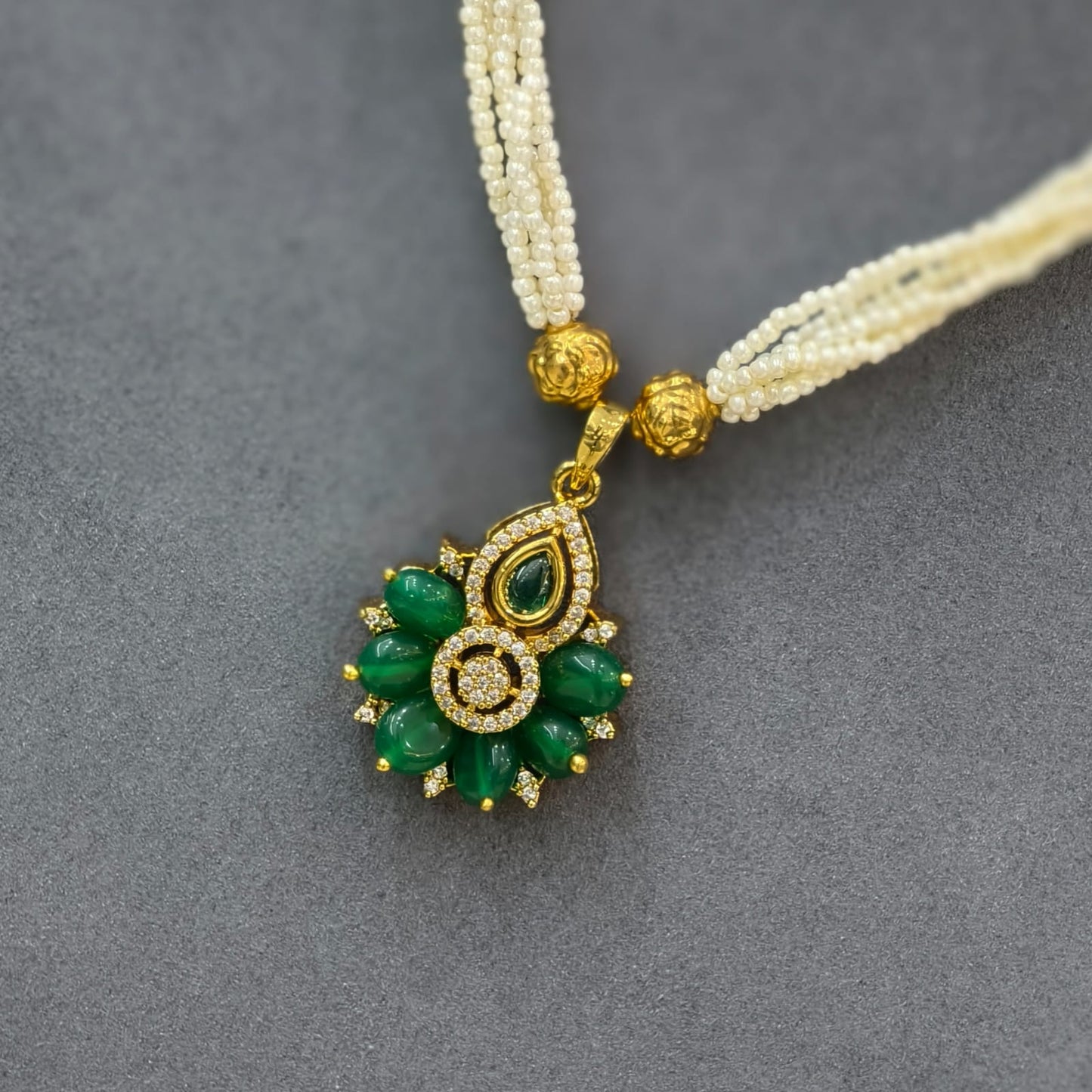 Green Flower short black beads