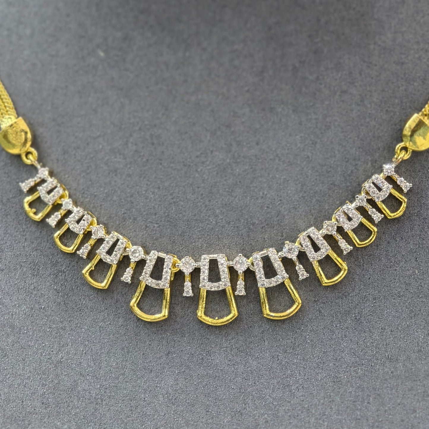 Diamond stone Short Necklace