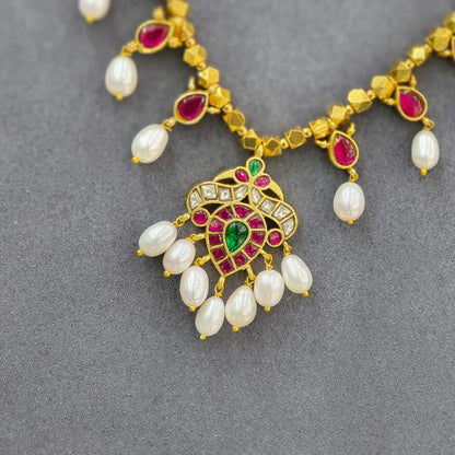 Kundan pendant with Gundla mala