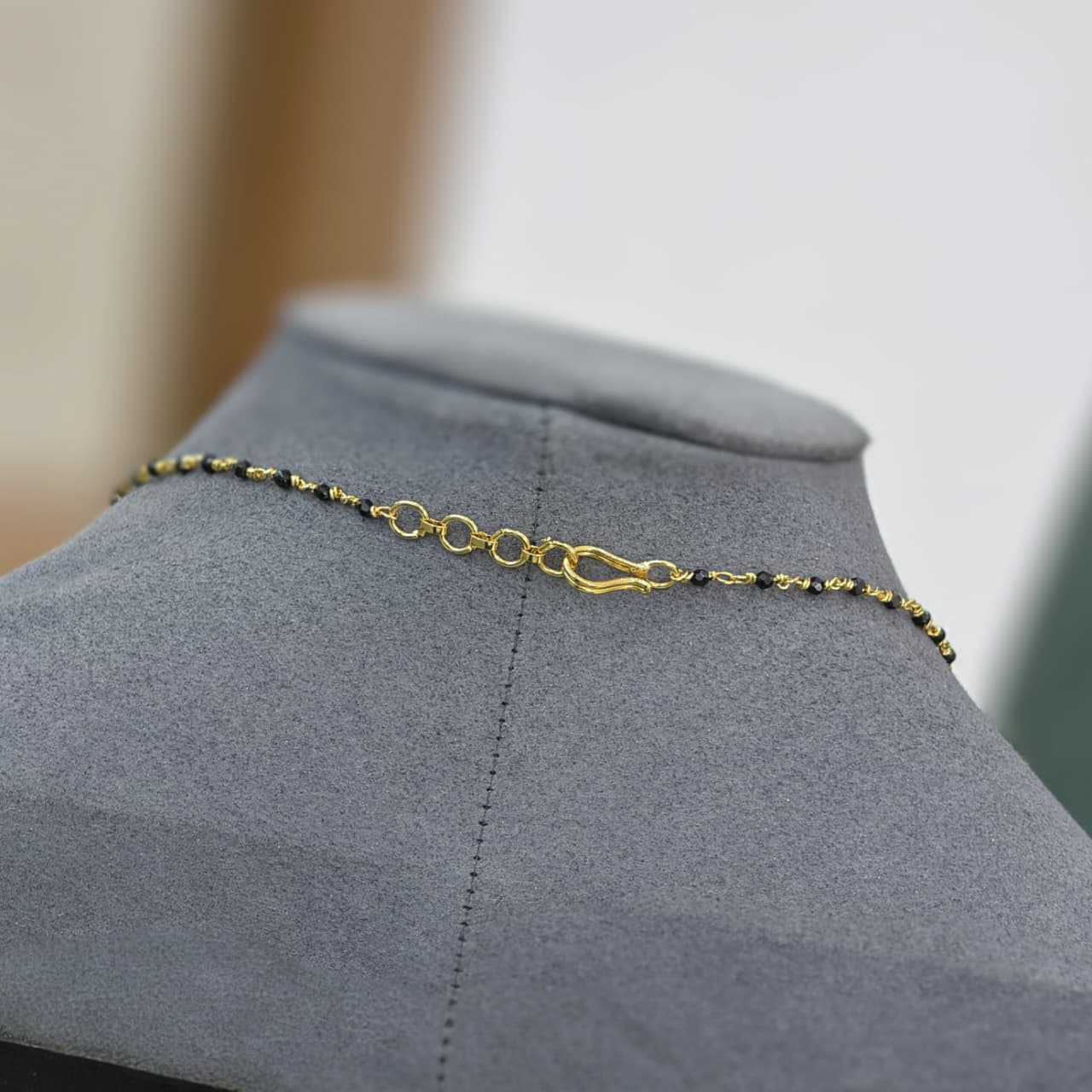 Diamond pendant with Short black beads