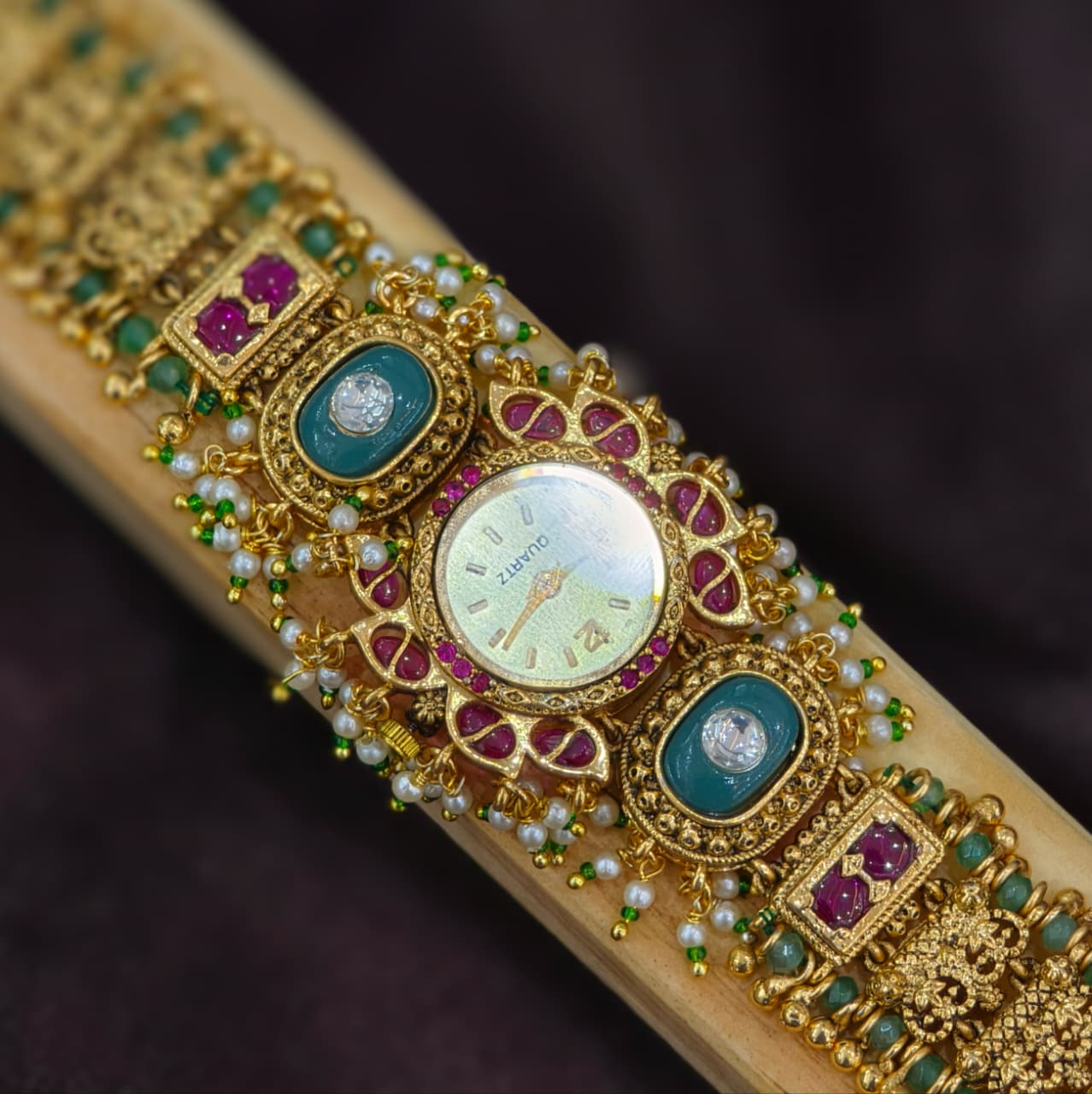 Jadav Kundan watch