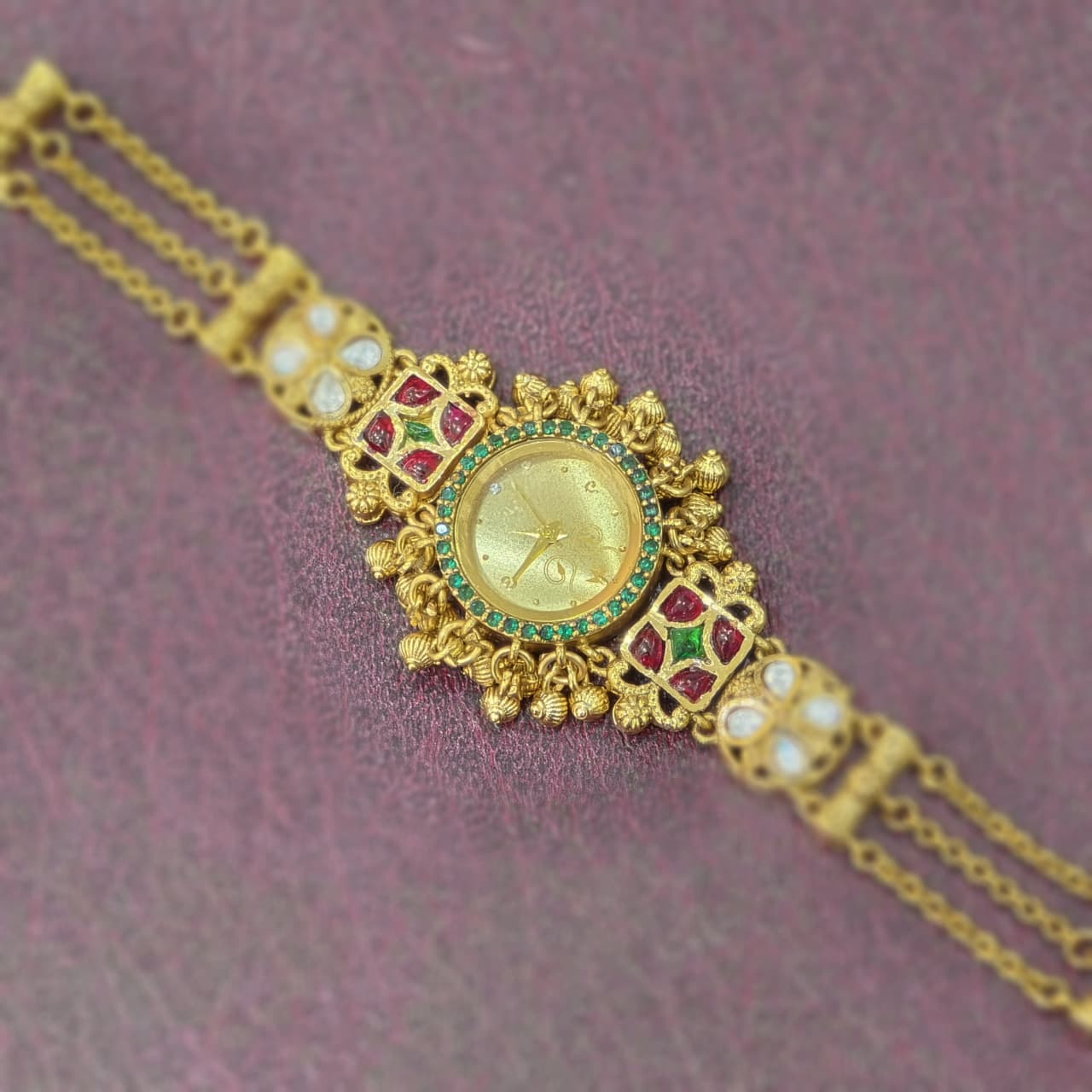 Jadav Kundan watch