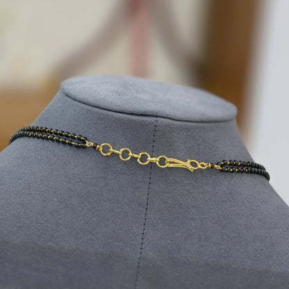 2 lines short black beads