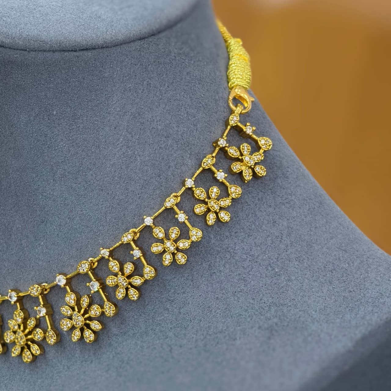 Stones Short Neckset