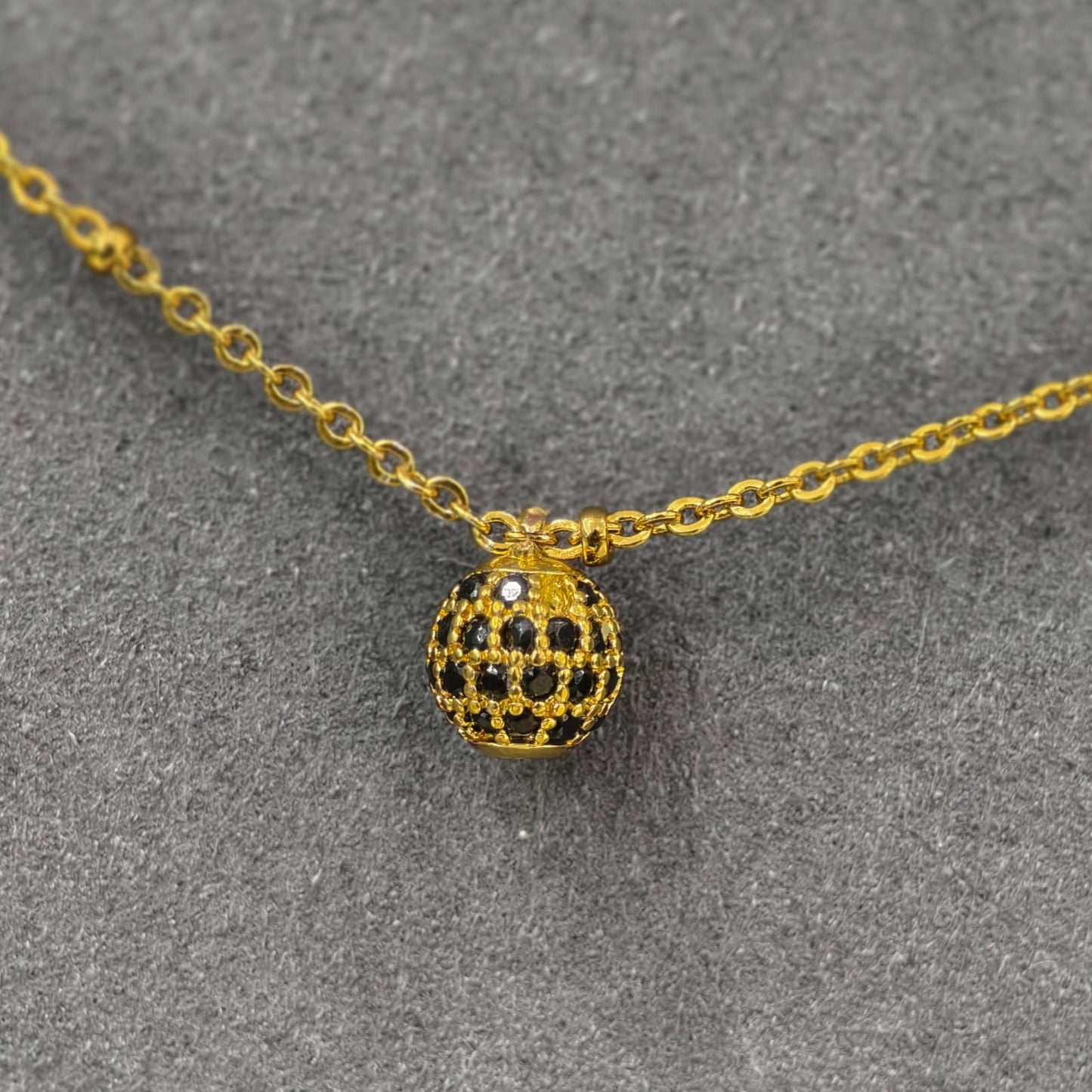 Simple 5 balls chain