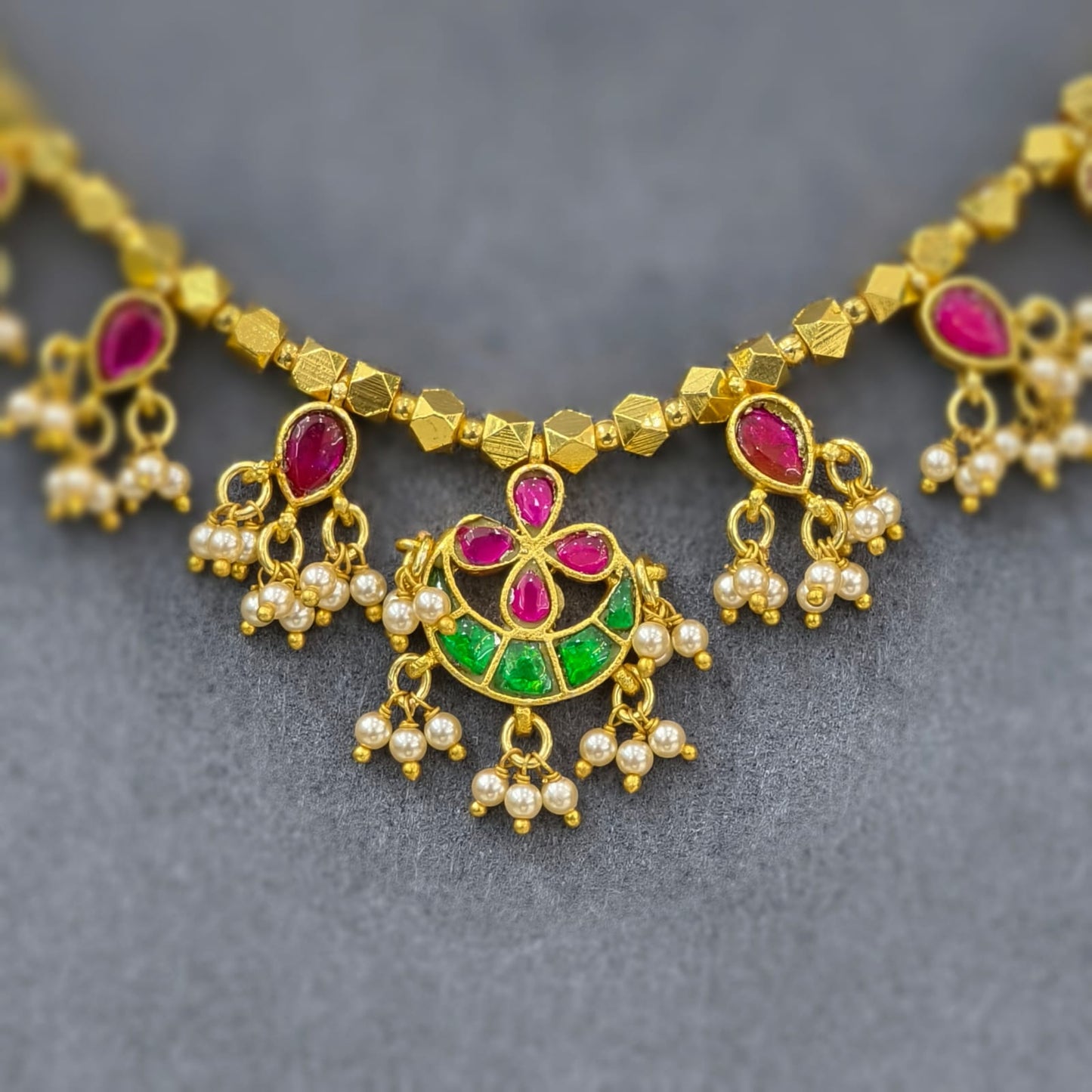 Kundan  pendant with Gundla mala