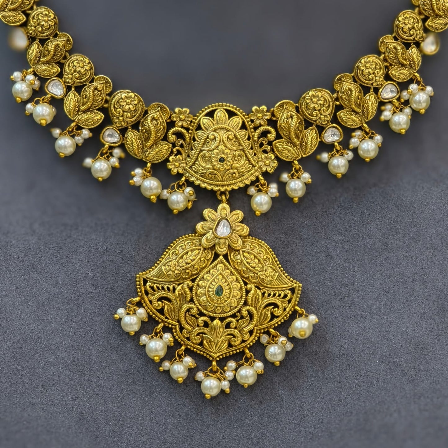 Nakshi Short Neckset