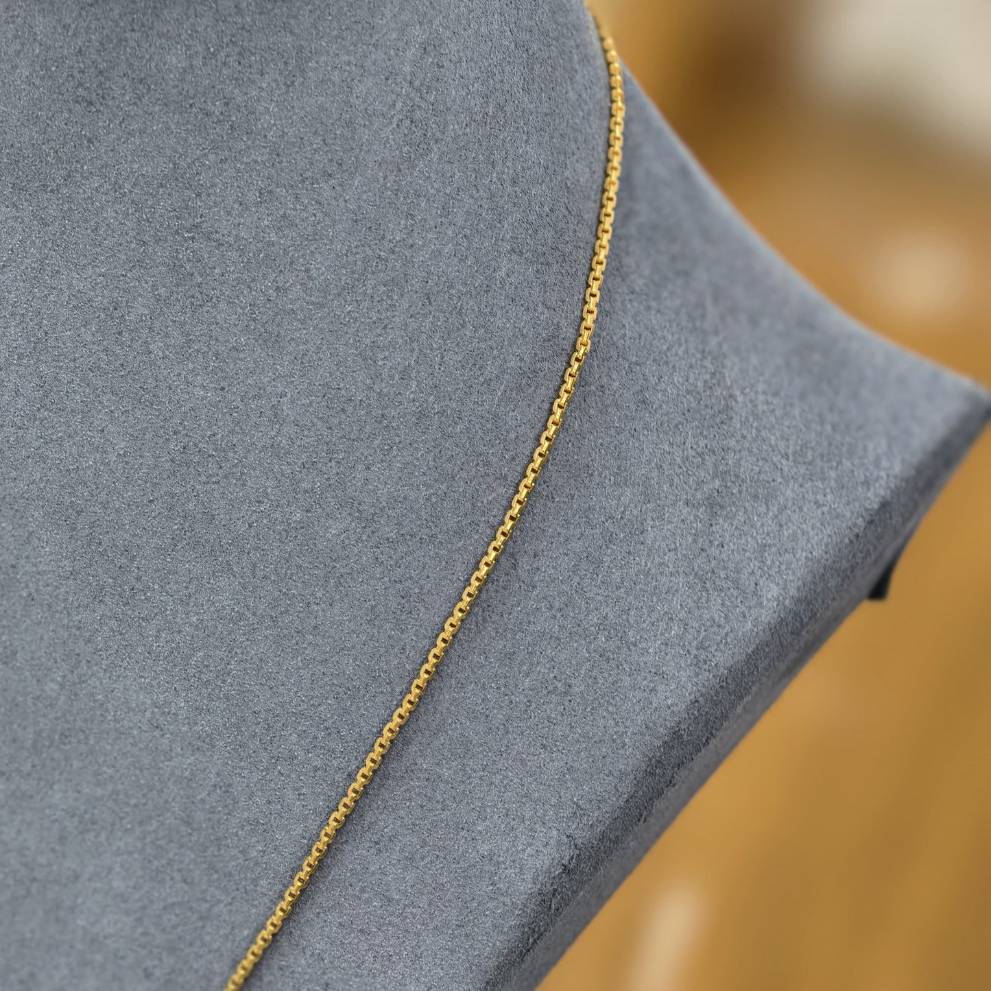 Sleek pattern box thali chain
