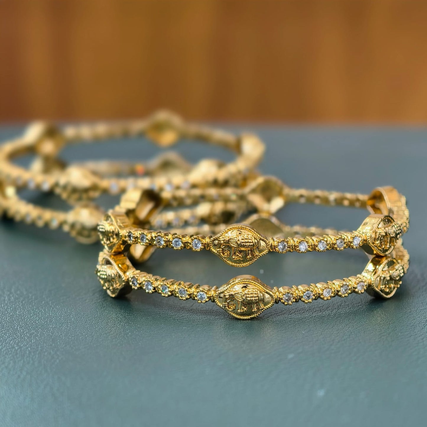 Bangles (2.6)
