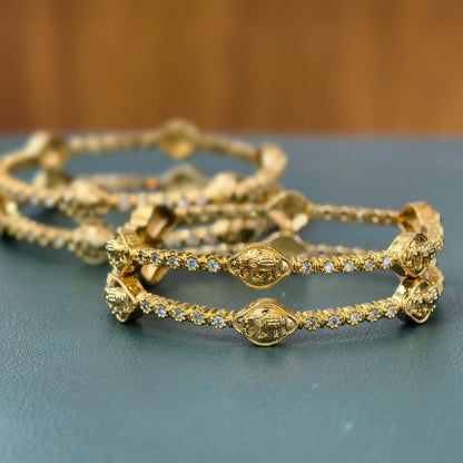 Bangles (2.6)