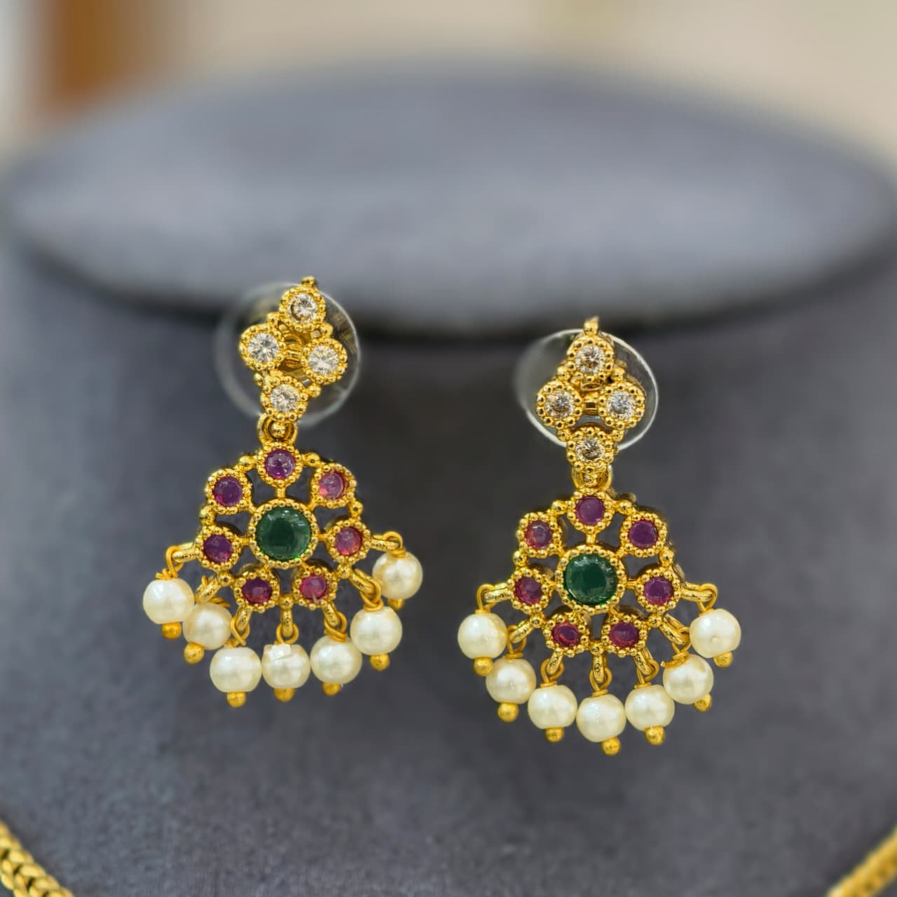 Nanu Patti with Earrings