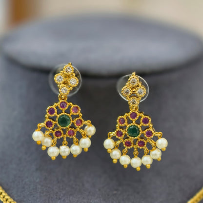 Nanu Patti with Earrings