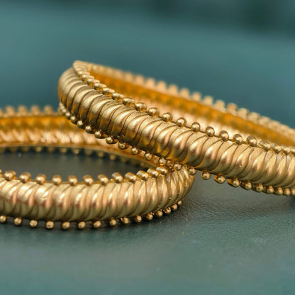 Bangles (2.4)