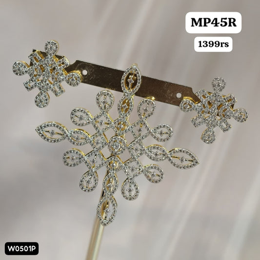 Diamond pendant with Earrings