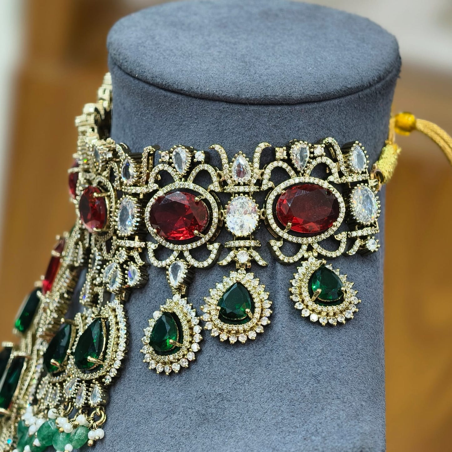 CHOCKER (MOISSANITE STONE'S)