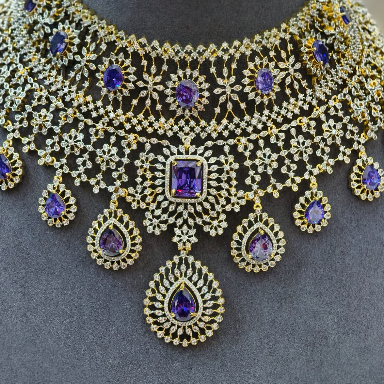 Diamond Stone Chocker