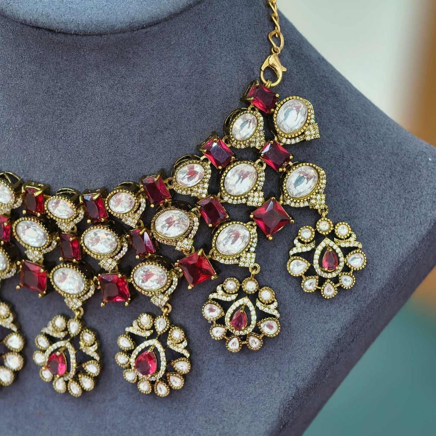 Victorian Chocker (Ruby stone)
