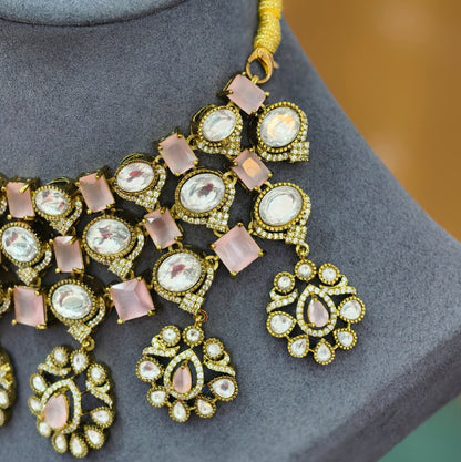 Victorian Pink & white chocker