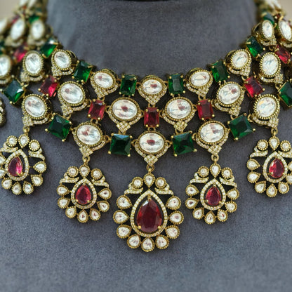 Victorian Chocker (Ruby & Green)